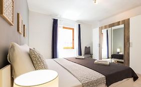 Makalu Apartment